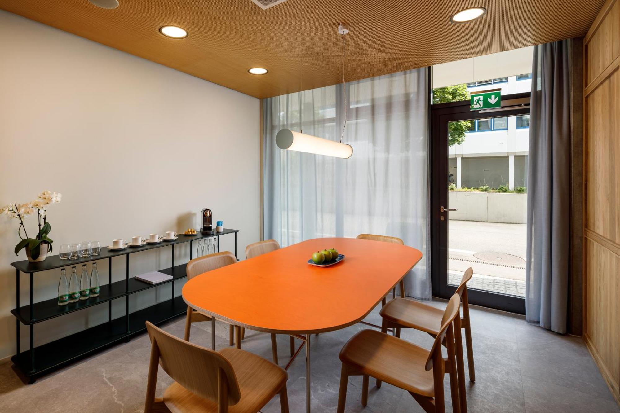 Hotel Allegra Lodge Клотен Екстериор снимка
