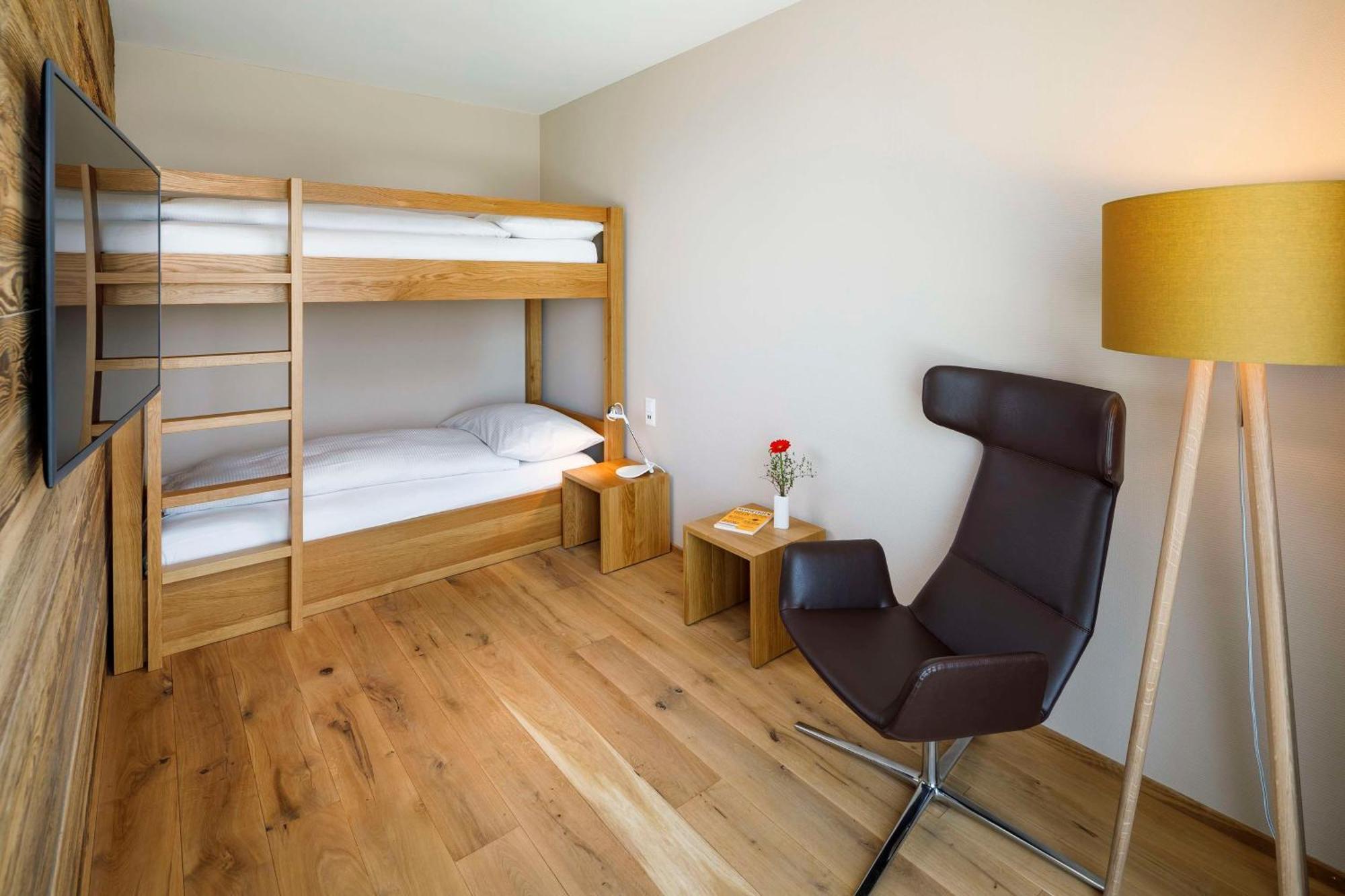 Hotel Allegra Lodge Клотен Екстериор снимка