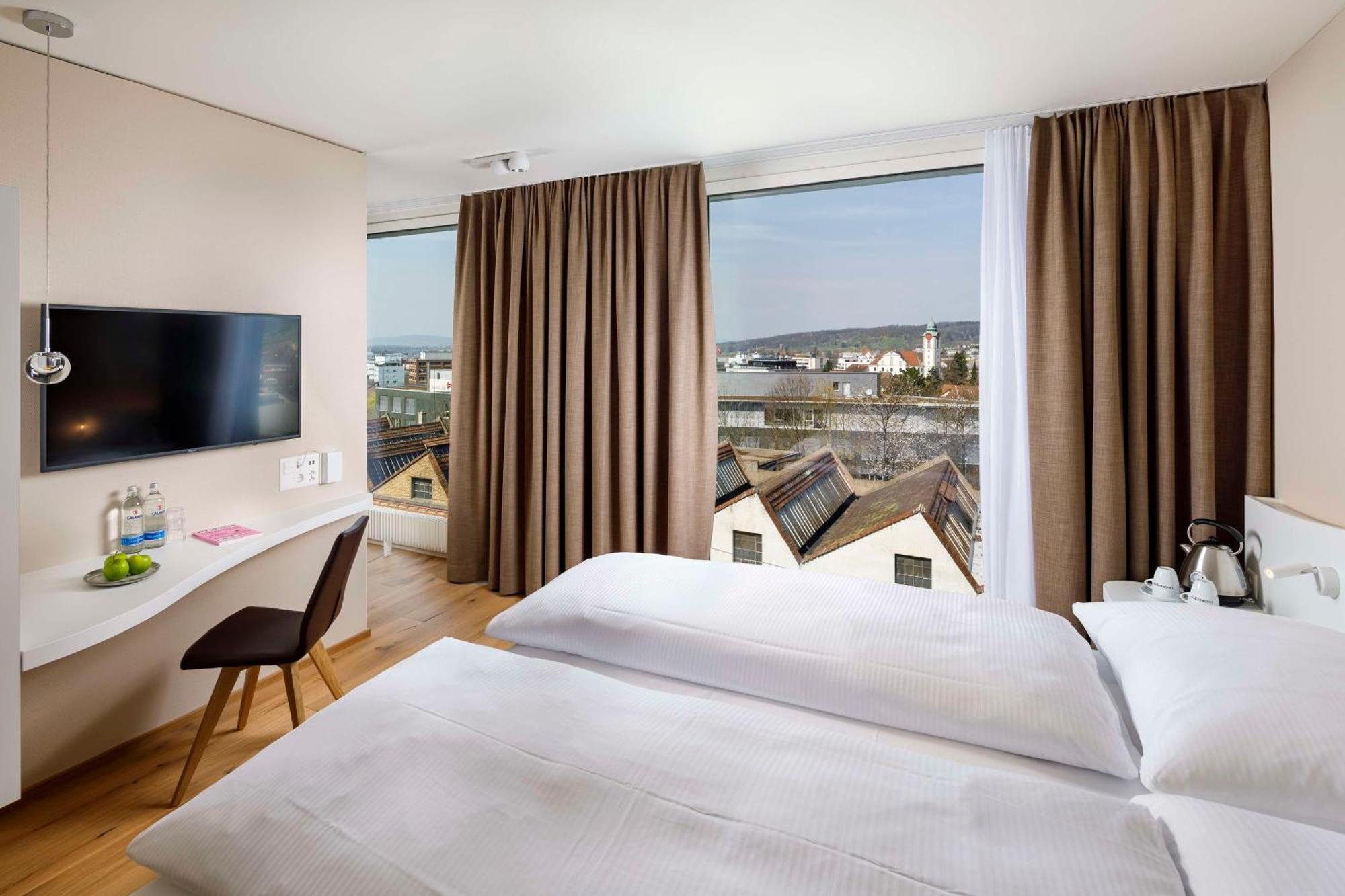 Hotel Allegra Lodge Клотен Екстериор снимка