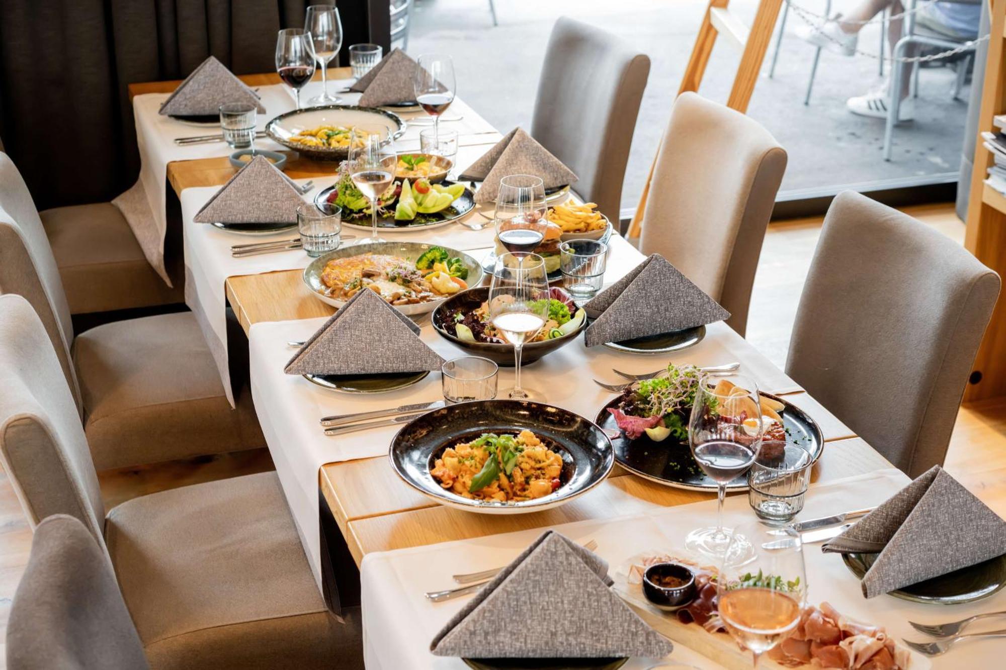 Hotel Allegra Lodge Клотен Екстериор снимка